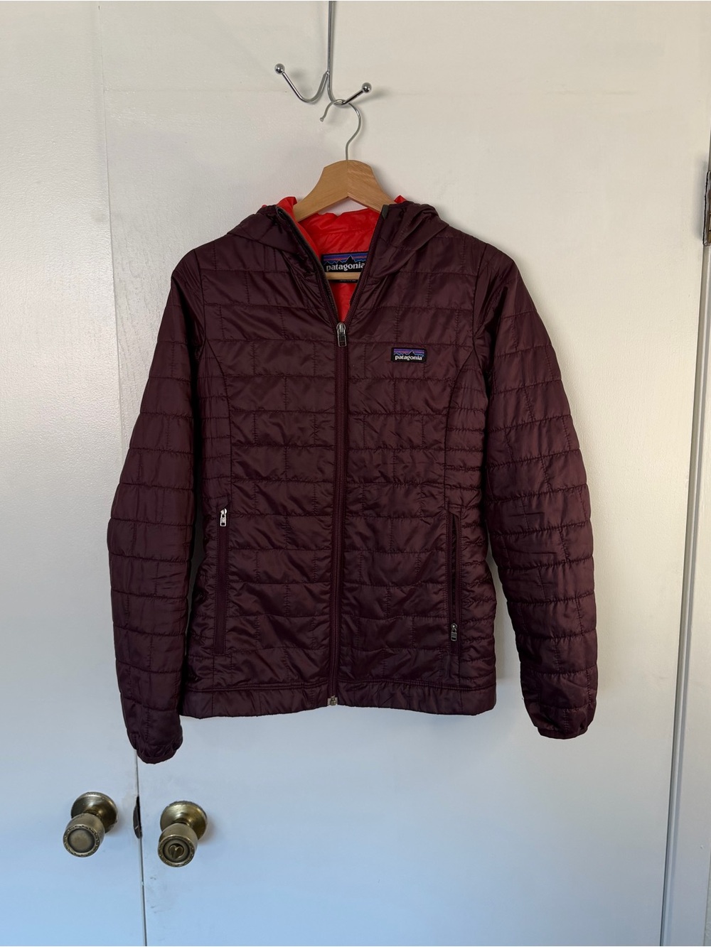 Patagonia nano puff hooded jacket